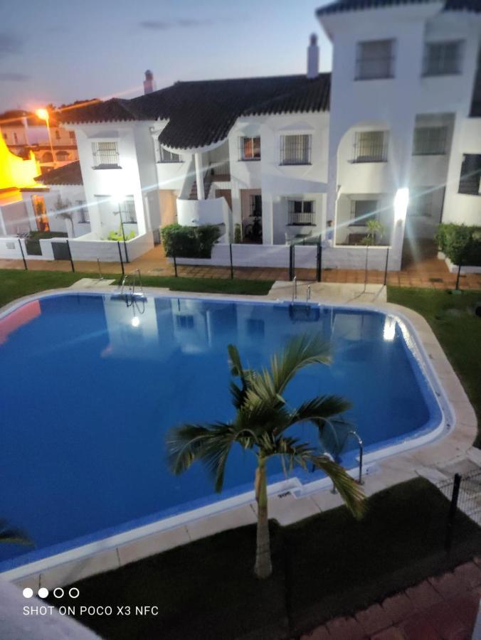 נובו סנקטי פטרי Apartamento Vacacional Maximo 4 Personas מראה חיצוני תמונה